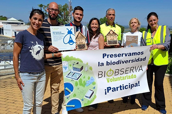 Foto familia participantes y organizadores.