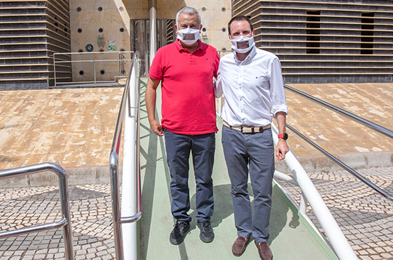 Foto Gerente Pedro Peña y Juan Martínez Asociación Cultural de Personas Sordas de Huelva